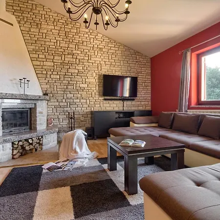 Apartment Amazing Green Paradise With Pool And Whirpool Near The Beach Vinkuran