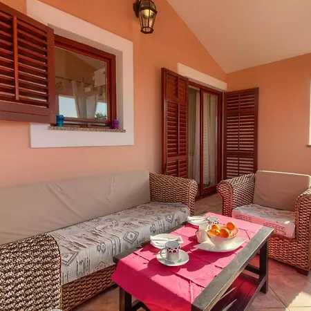 Apartment Amazing Green Paradise With Pool And Whirpool Near The Beach *
