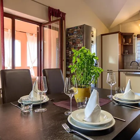 Amazing Green Paradise With Pool And Whirpool Near The Beach Vinkuran